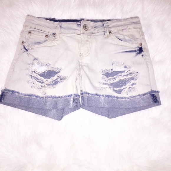 ZCO Light Wash Distressed Jeans Shorts size 7 - Picture 2 of 5